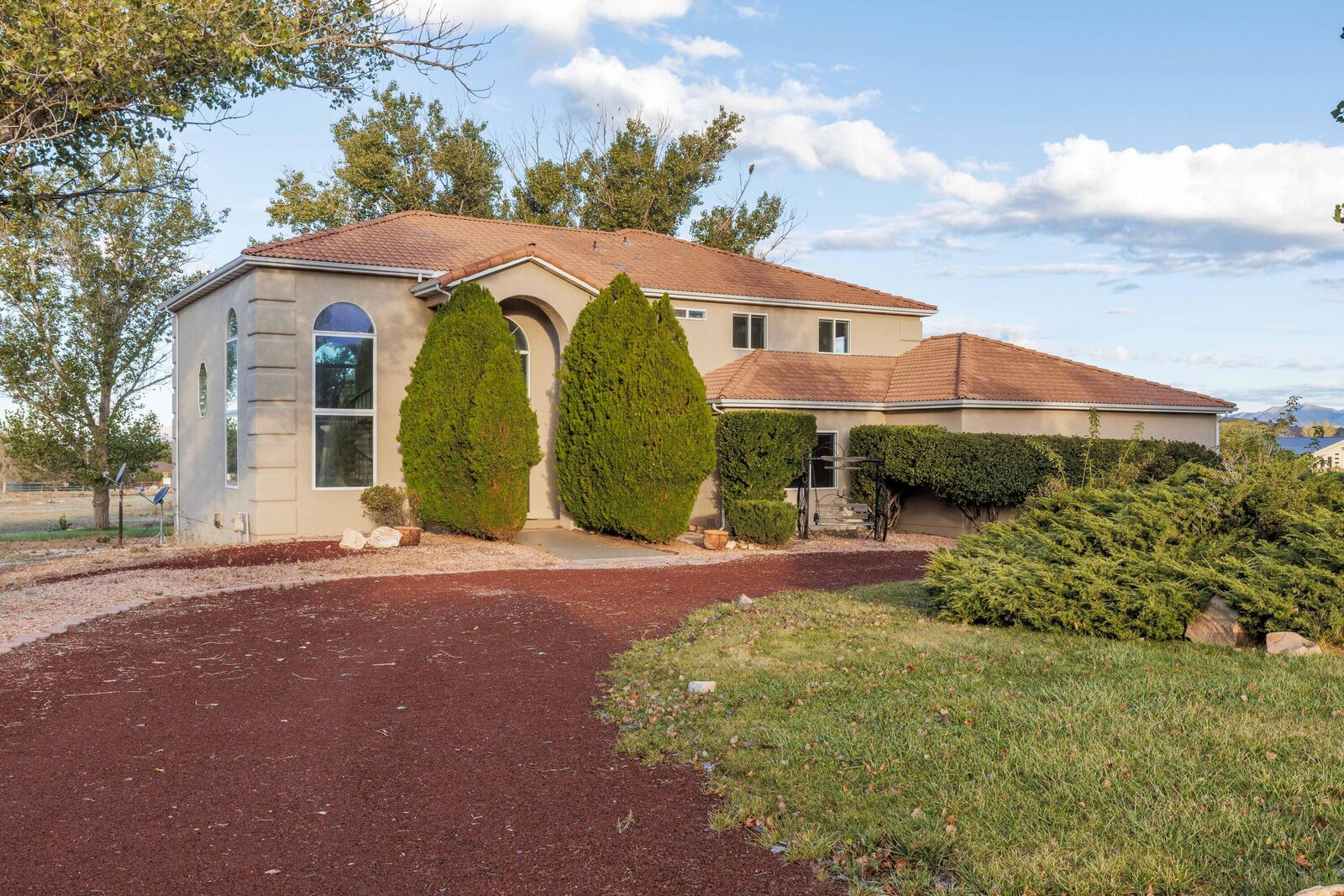 Property Photo:  1217 N Horsemans Park Dr  UT 84783 