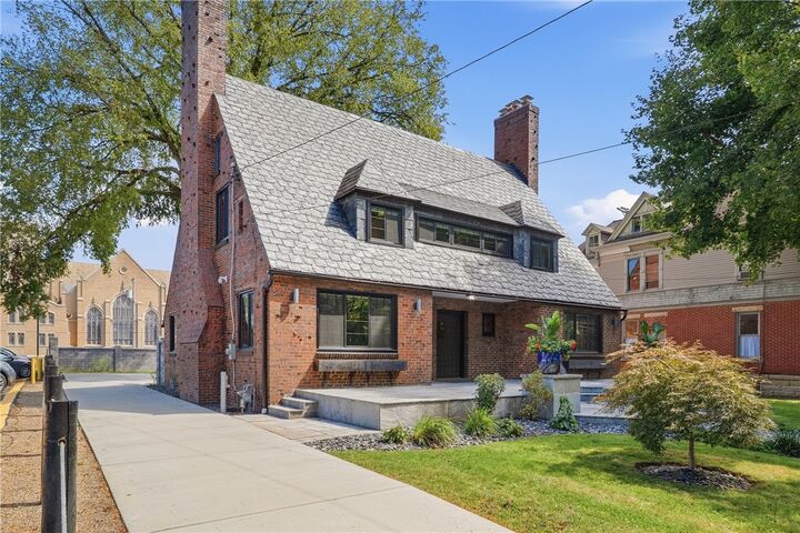 Property Photo: 340 Insurance St PA 15009
