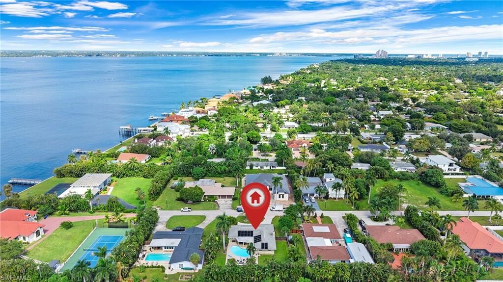 Property Photo: 1312 Jambalana Ln FL 33901