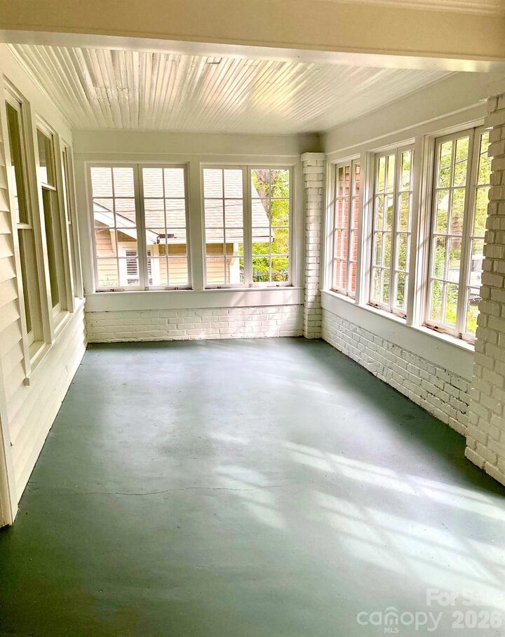 Property Photo:  326 S 3rd Street  NC 28001 