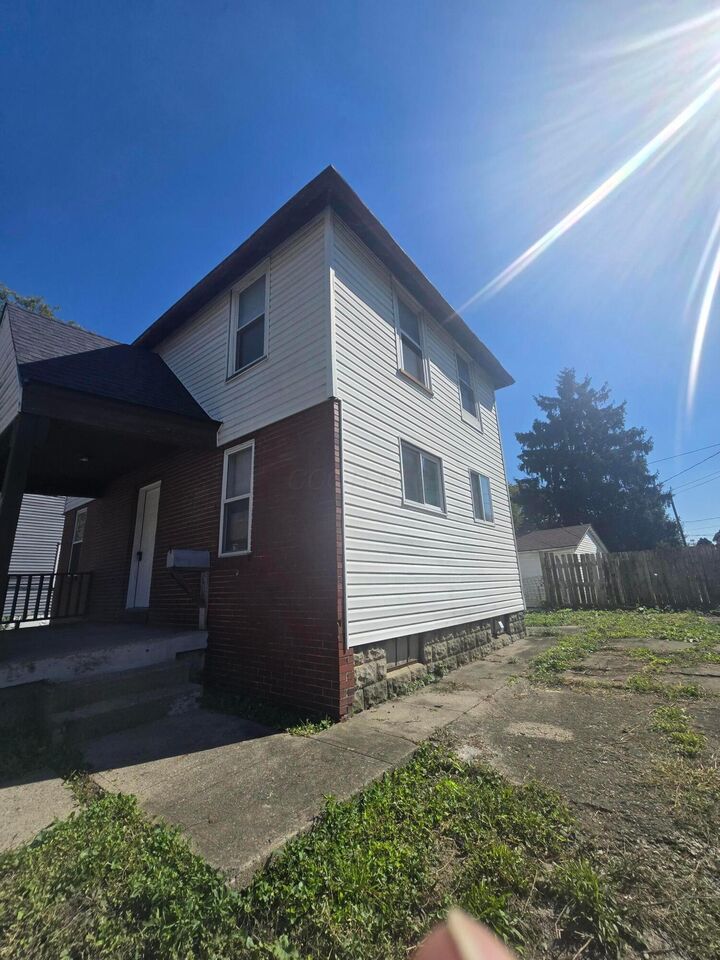 Property Photo:  1301 W Town Street  OH 43222 