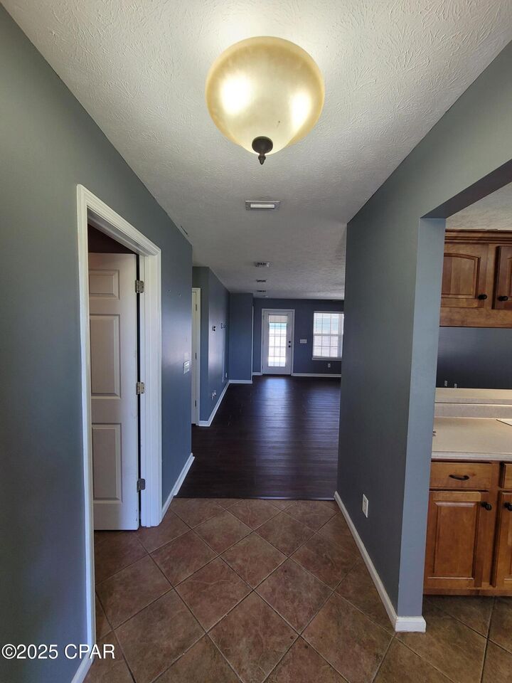 Property Photo: 276 Orinda Street FL 32404