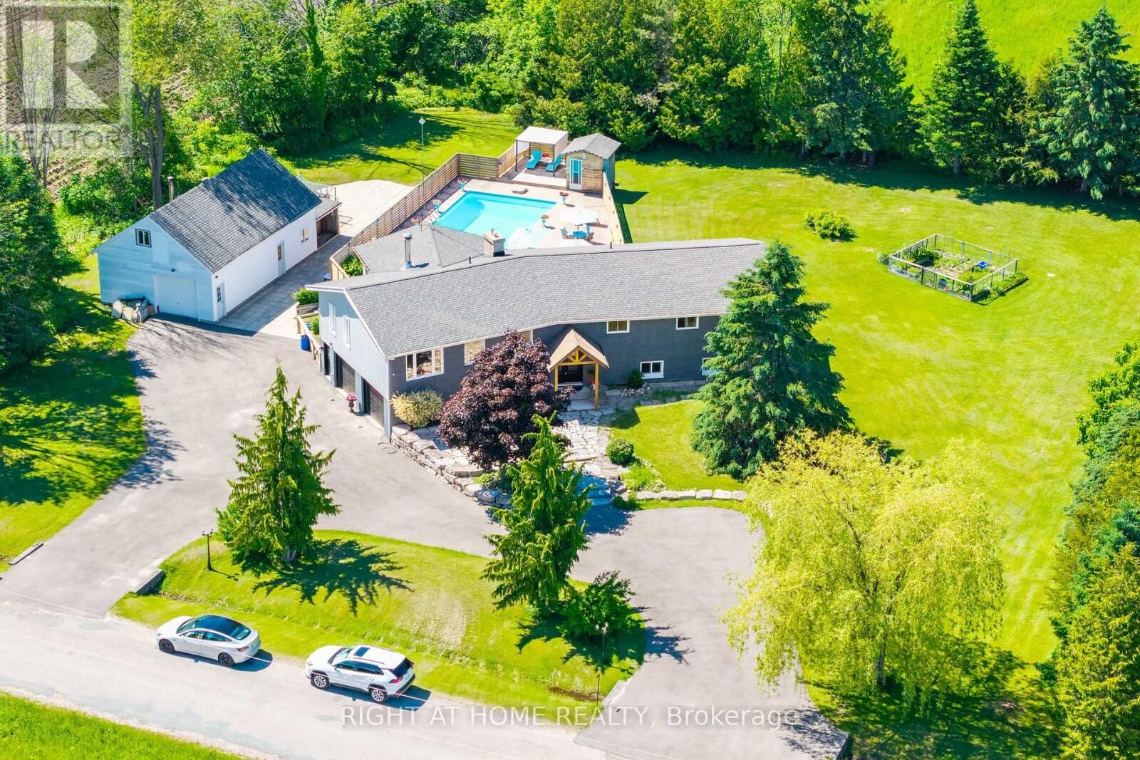 Property Photo: 560 Concession Road 15 West ON L9M 0K4