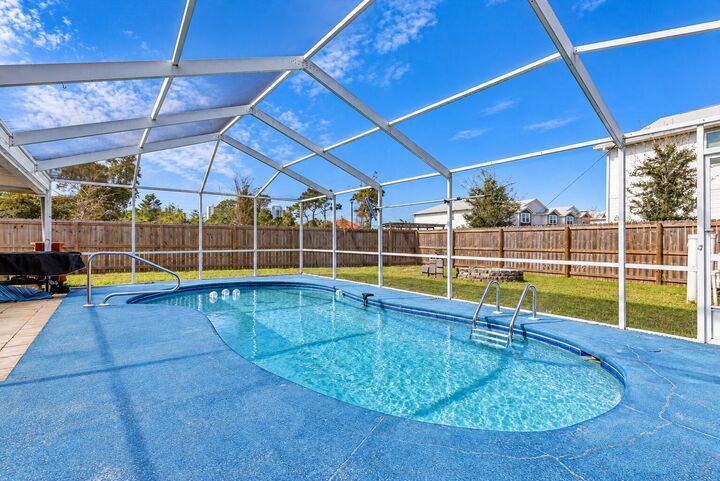 Property Photo:  310 S Glades Trail  FL 32407 