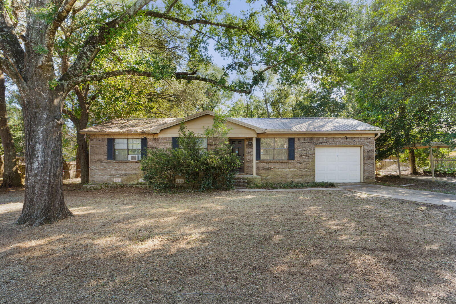 Property Photo:  1710 26th Street  FL 32578 