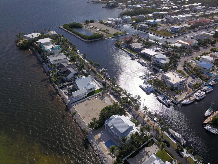 Property Photo:  554 Ocean Cay Drive  FL 33037 