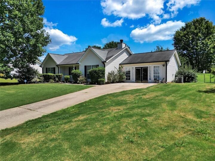 Property Photo:  140 Greenleaf Drive  GA 30228 