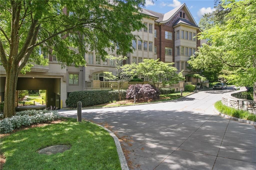 Property Photo:  1717 N Decatur Road NE 221  GA 30307 