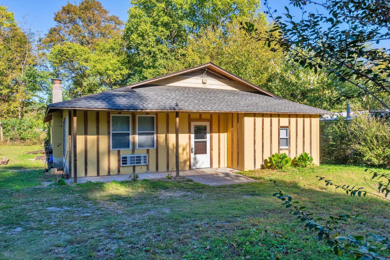 Property Photo:  334 Holden Road  TN 37321 