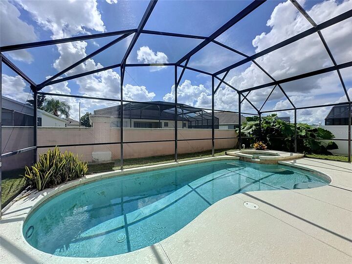 Property Photo: 2647 Oneida Loop FL 34747