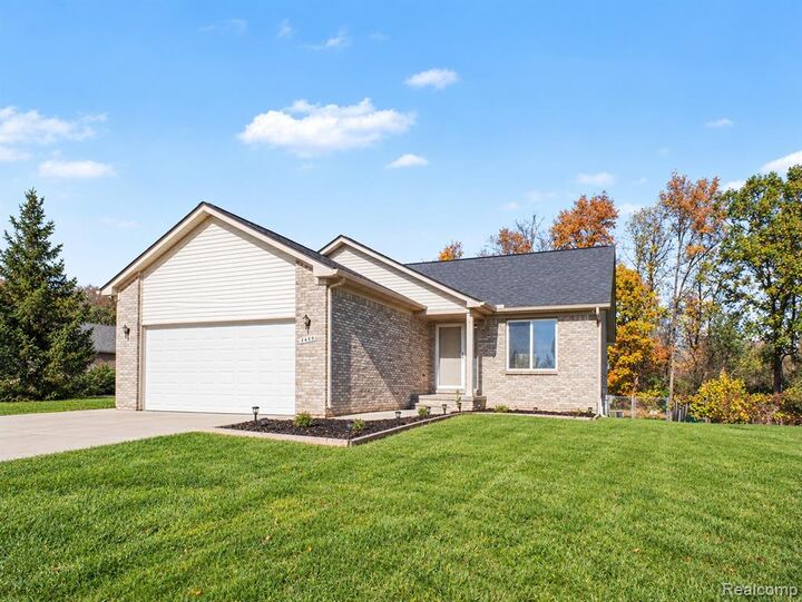 Property Photo:  5459 Pear Tree Drive  MI 48519 1574 
