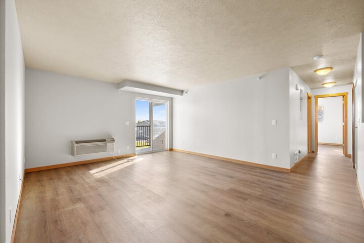 Property Photo:  1620 NW 20th Ave #302  ND 58703 