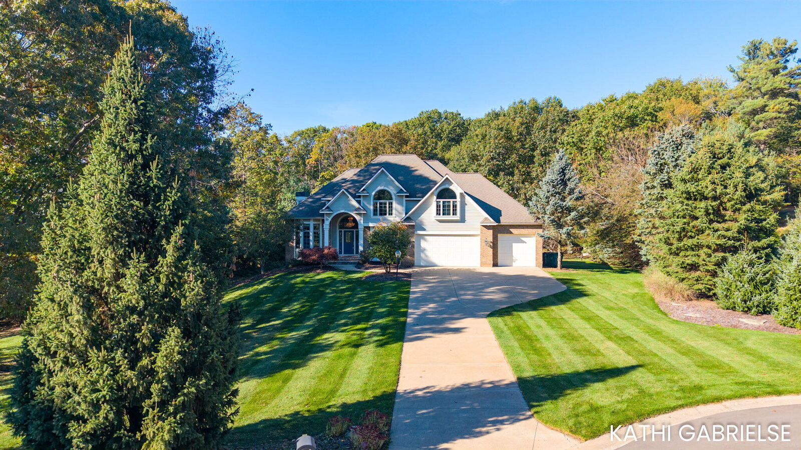 Property Photo: 17179 Majestic Ridge MI 49460
