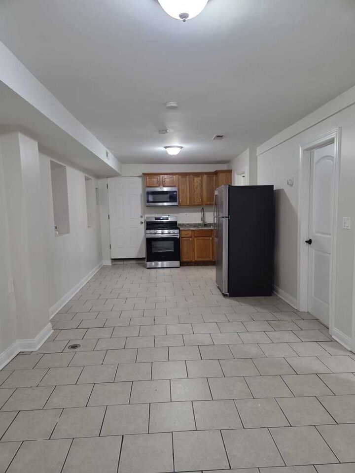 Property Photo: 2416 S Sawyer Avenue G-R IL 60623