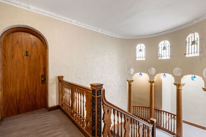 Property Photo: 7370 S South Shore Drive 3W IL 60649