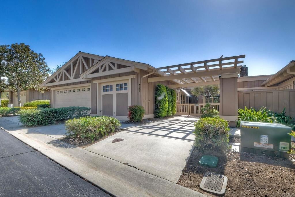 Property Photo:  8691 Circle R Course Lane  CA 92026 