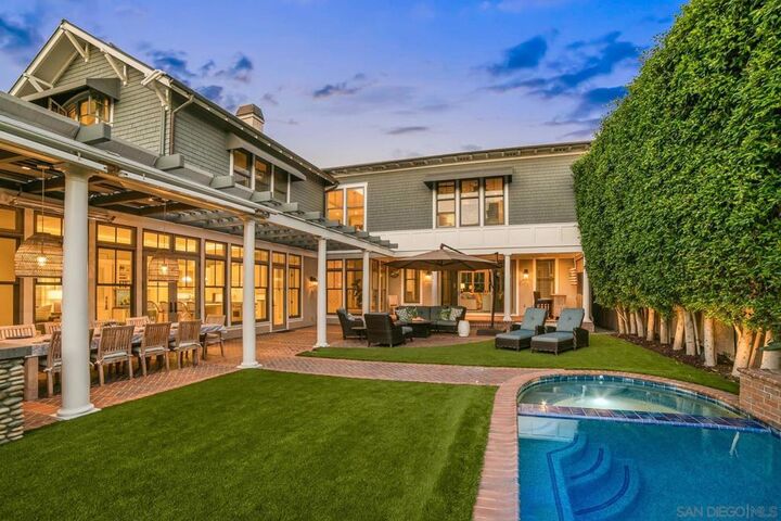 Property Photo:  820 Glorietta Blvd  CA 92118 