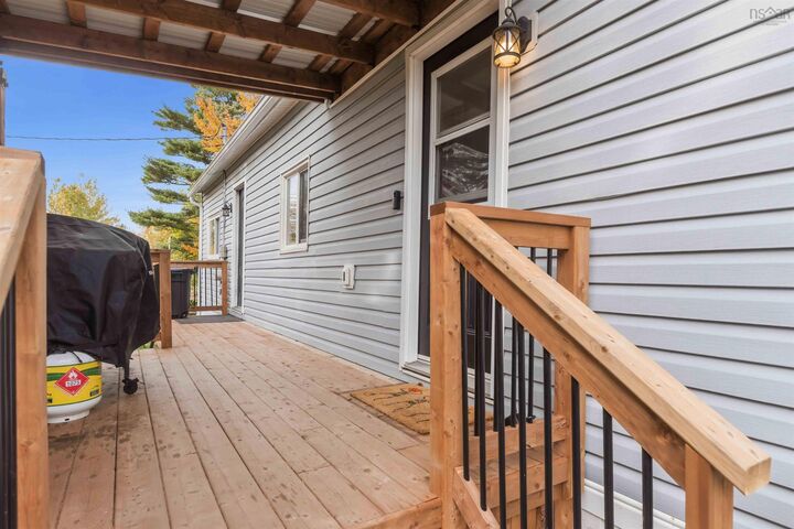Property Photo:  98 Homco Drive Drive  NS B4N 3Y5 