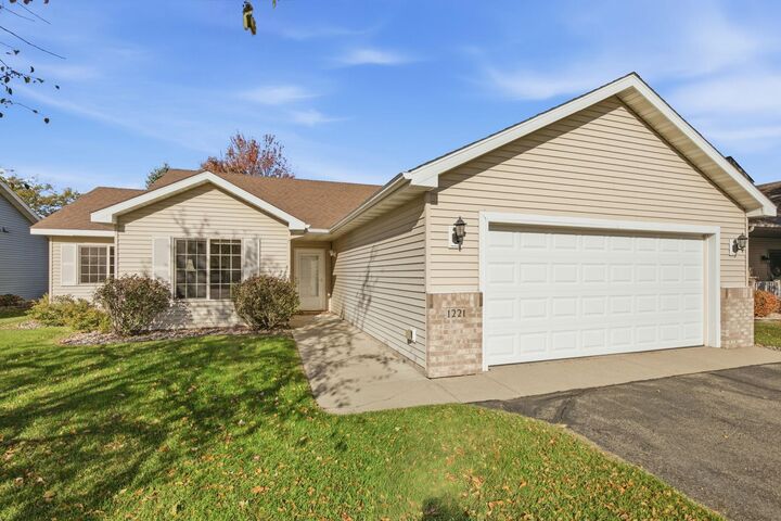 Property Photo:  1221 Willow Pond Drive  MN 56387 
