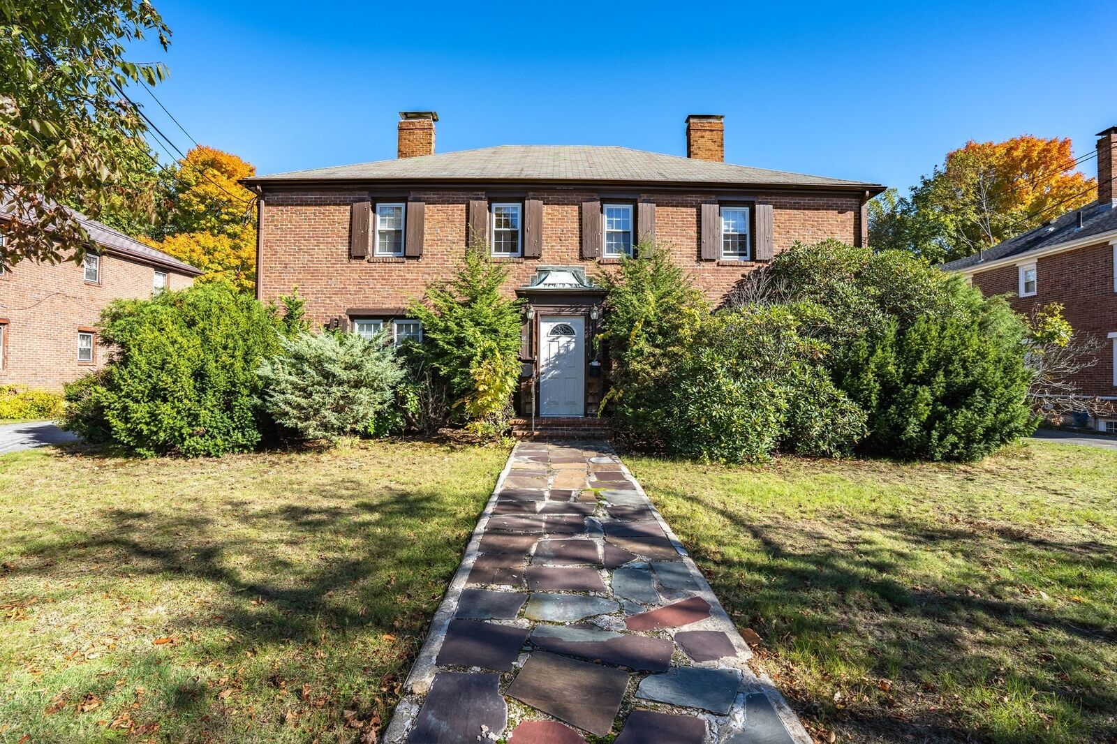 Property Photo:  26-28 Wessex Rd 28  MA 02459 