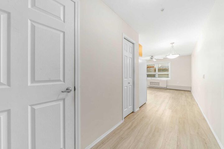 Property Photo:  1595 Southview Drive SE 218  AB T1B 0A1 