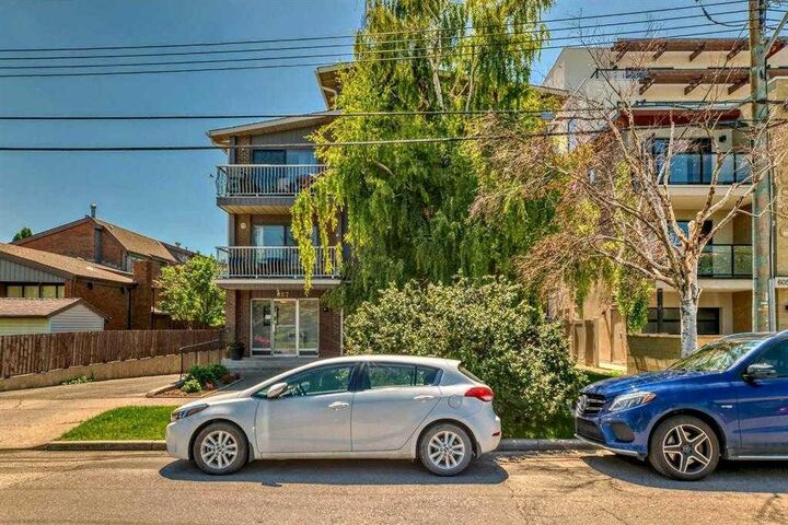 Property Photo:  607 7 Avenue NE 401  AB T2E 0N4 