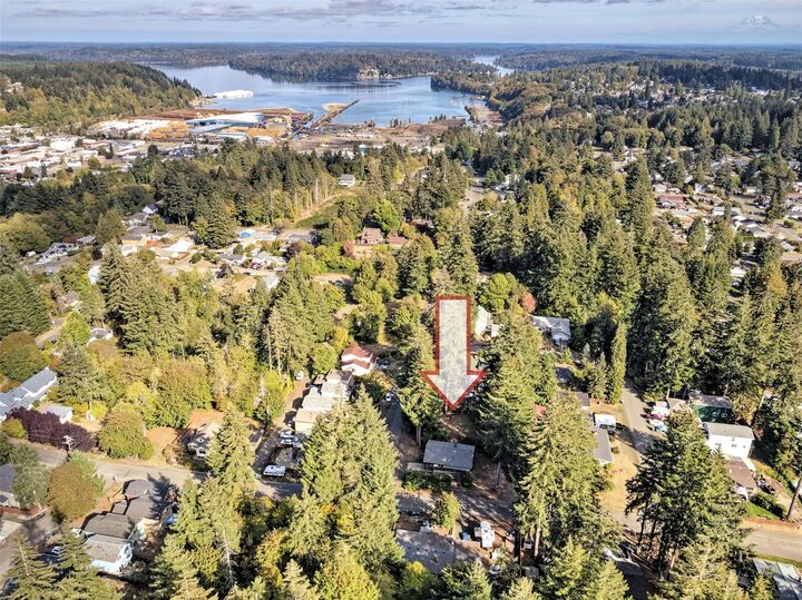 Property Photo:  917  Grant Avenue  WA 98584 