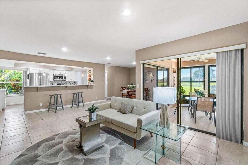 Property Photo:  5944 Forest Grove Drive 1  FL 33437 
