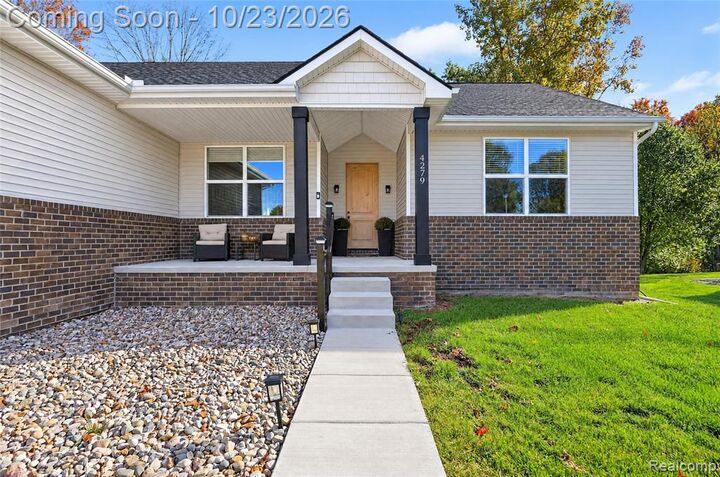 Property Photo:  4279 Cypress Circle  MI 48439 