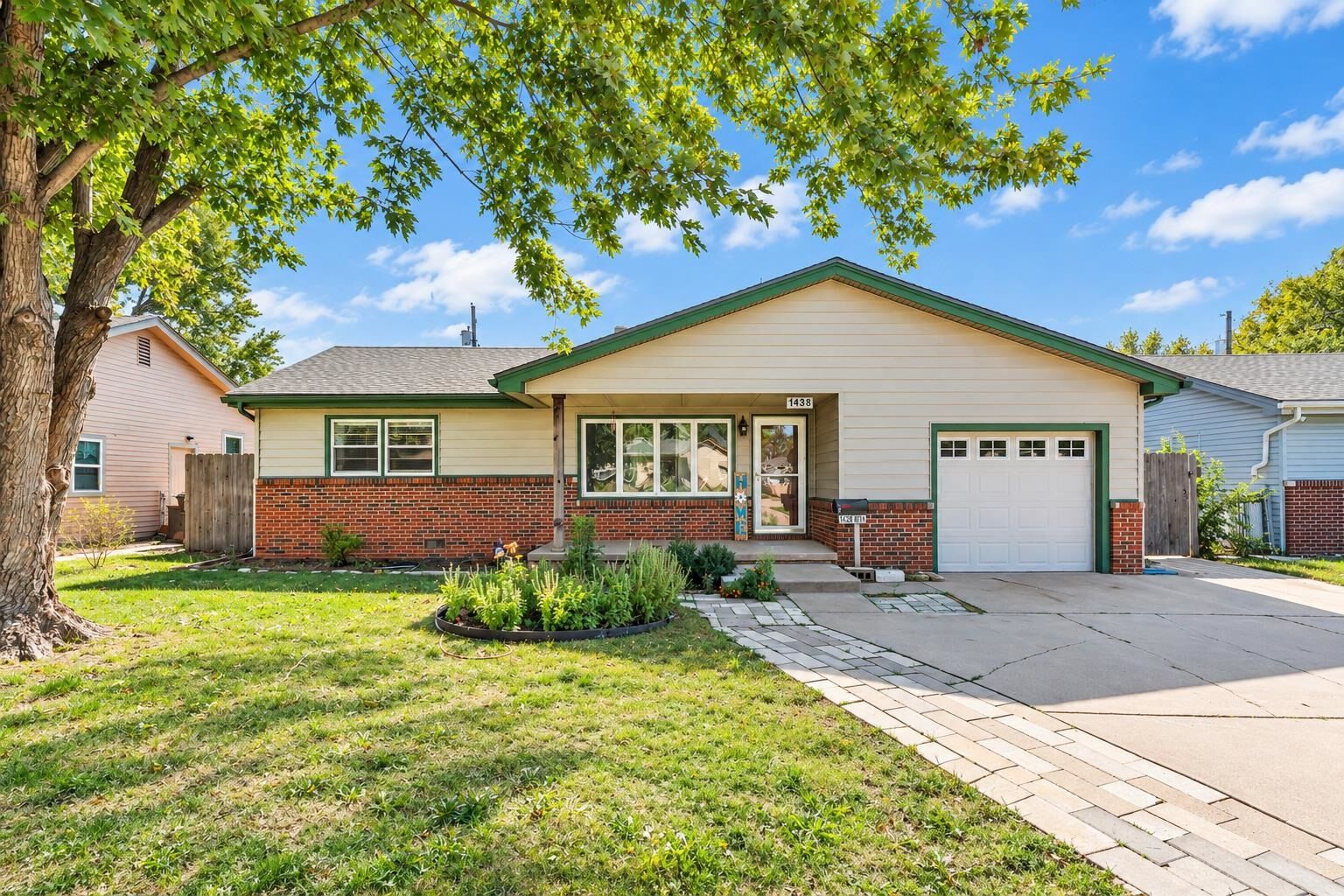 Property Photo:  1433 W Rita St  KS 67213 
