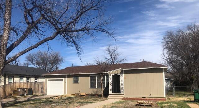 Property Photo: 416 S Van Buren Street TX 76901