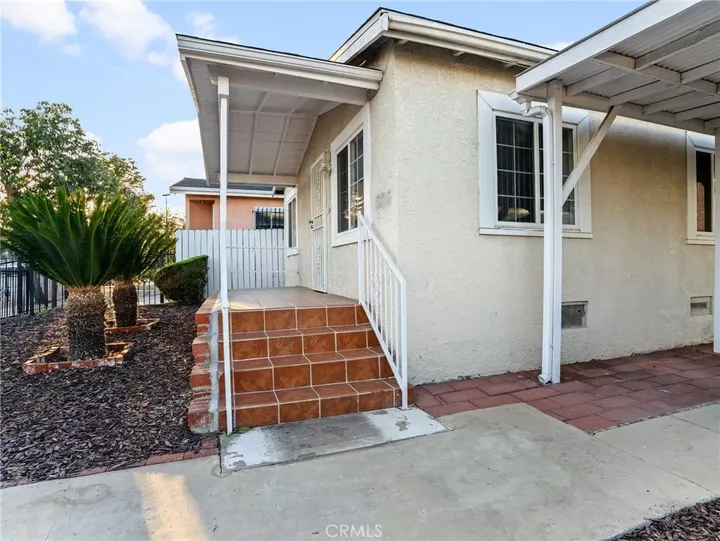 Property Photo:  329 W 120th  CA 90061 