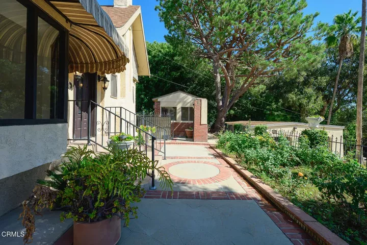 Property Photo: 3267 Waverly Drive CA 90027