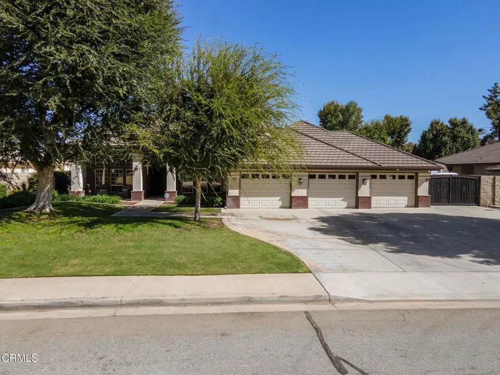 Property Photo:  2306 Rich Springs Court  CA 93312 