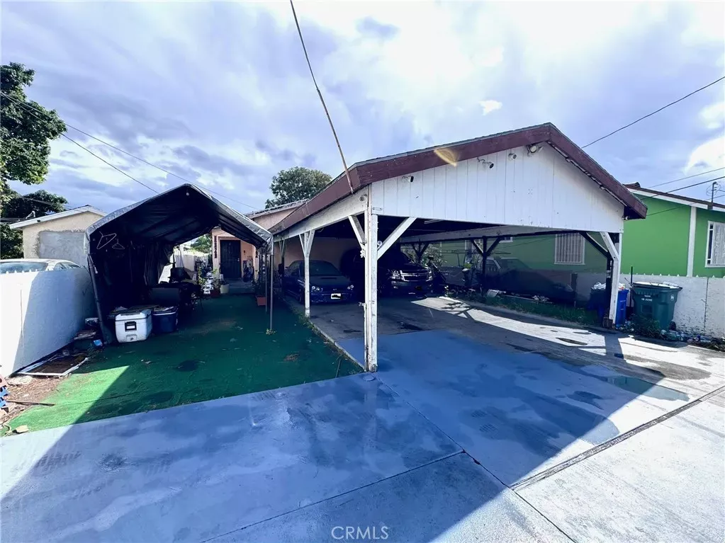 Property Photo:  8820 Beach  CA 90002 