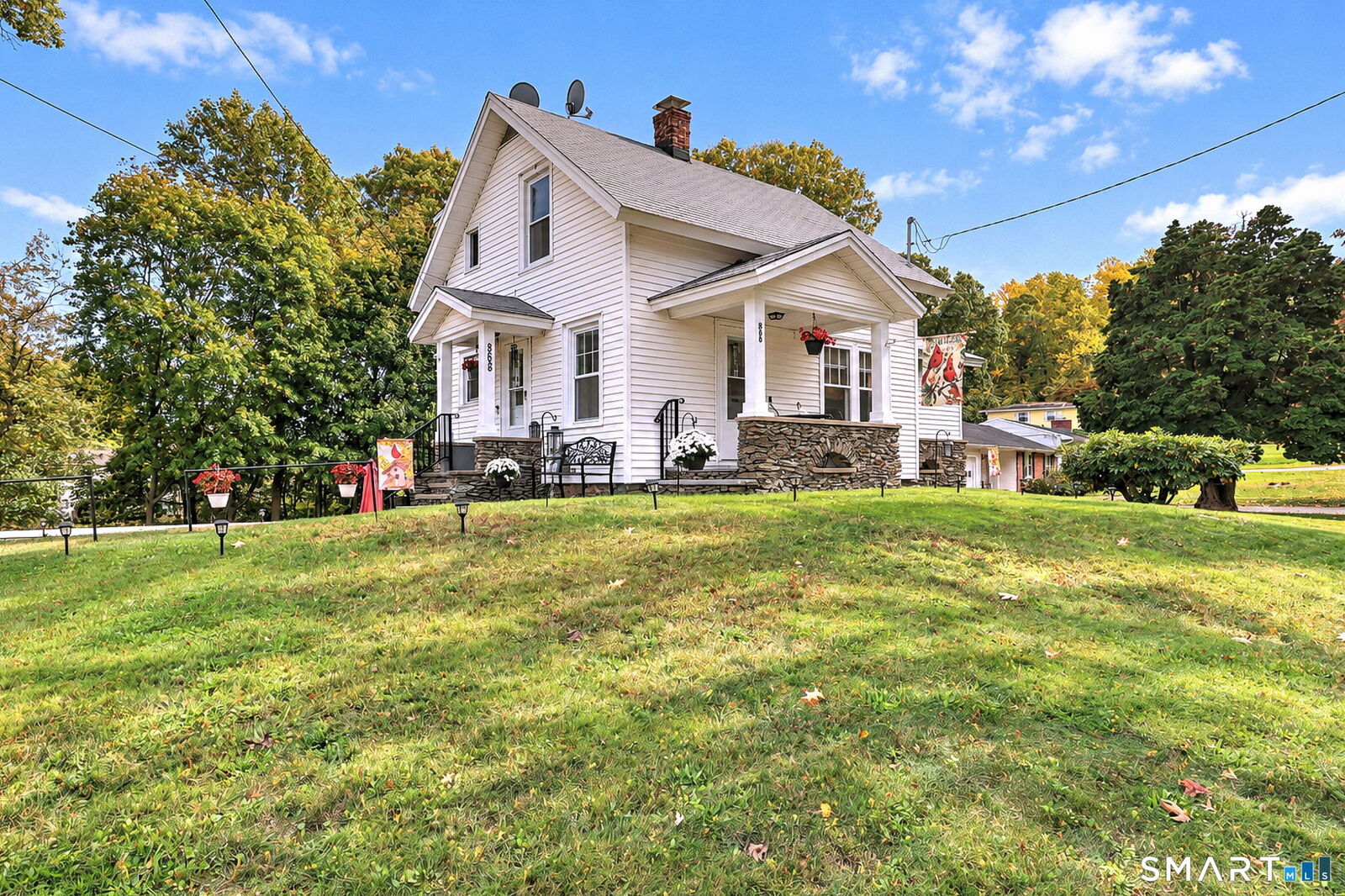 Property Photo: 868 West Main Street CT 06516