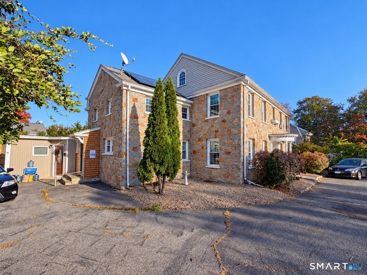 Property Photo: 600 Brooklawn Avenue CT 06604