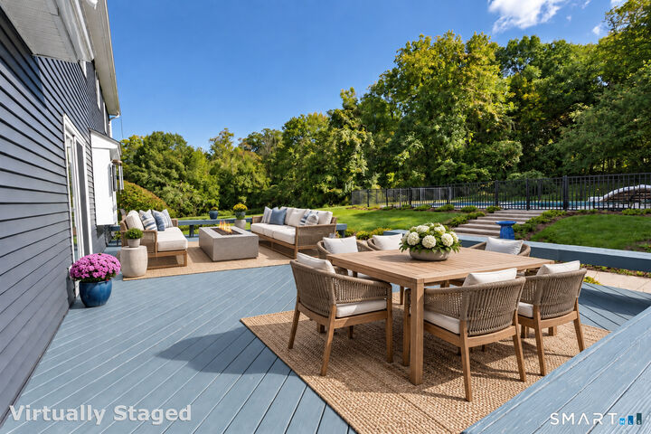 Property Photo:  180 Loomis Street  CT 06060 
