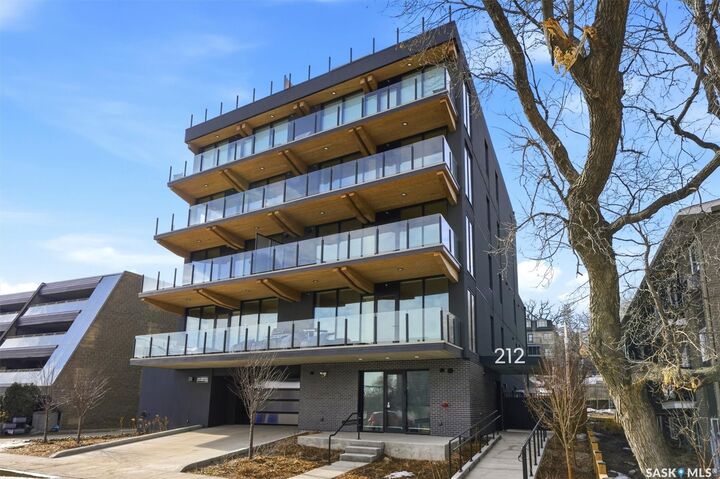 Property Photo:  212 Saskatchewan Crescent 301  SK S7N 0X6 