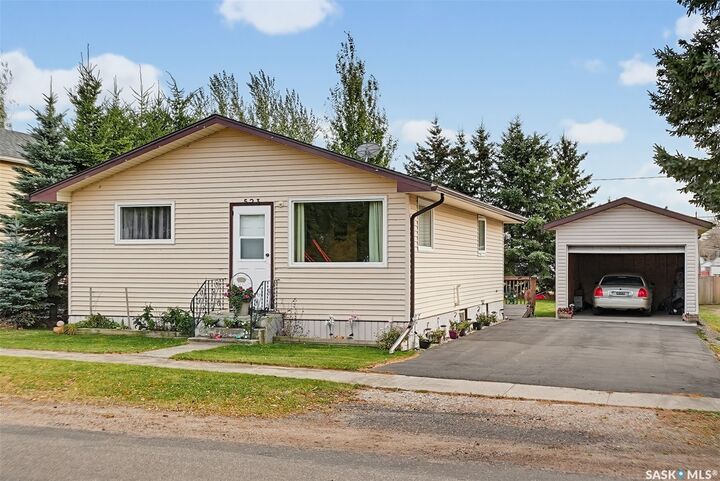 Property Photo: 523 St Anthony Street SK S0K 0S0