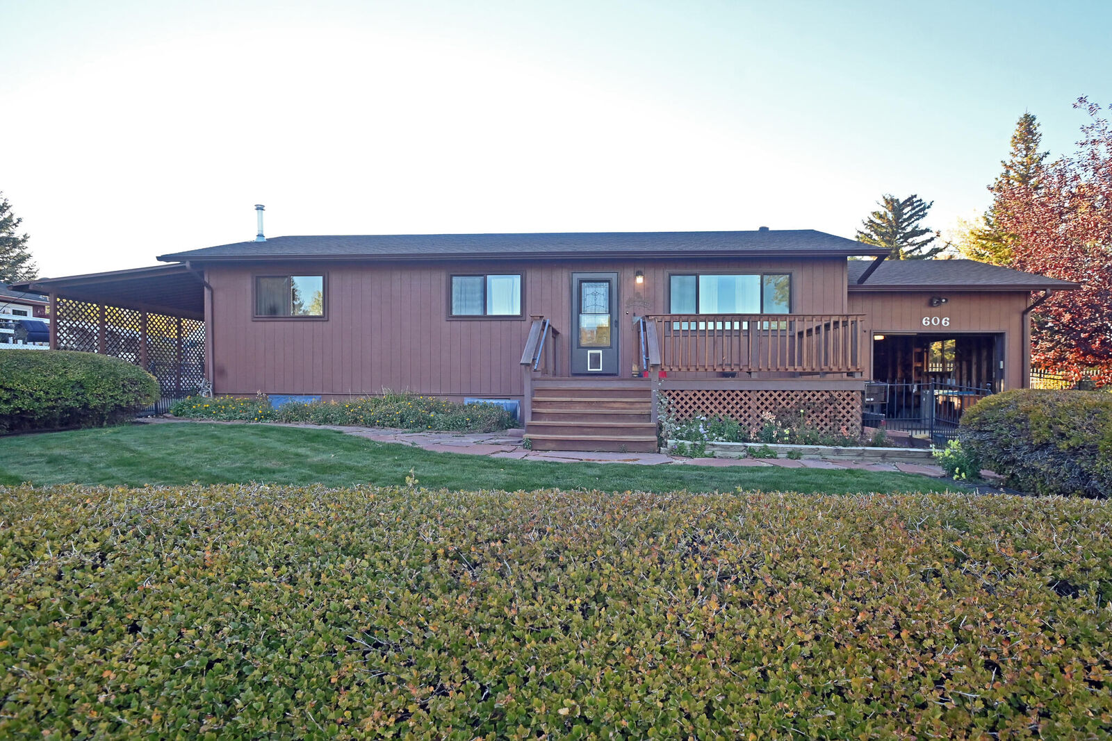 Property Photo:  606 Bridge Street  WY 82836 