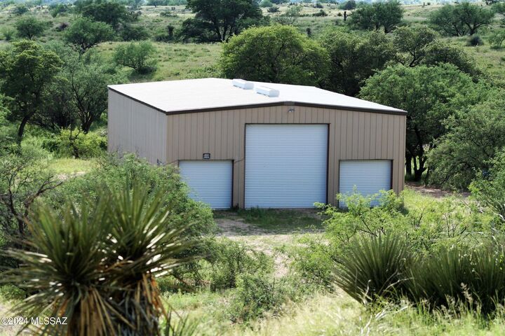 Property Photo:  100 Willow Cross Circle -  AZ 85621 