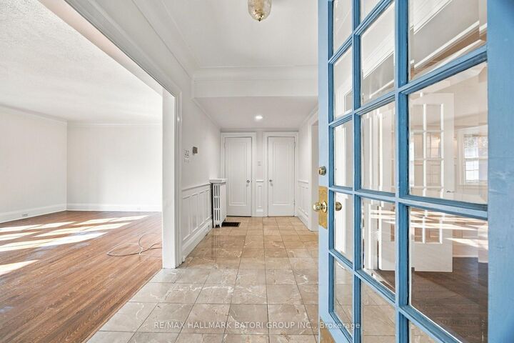Property Photo:  479 Oriole Parkway Main  ON M5P 2H9 