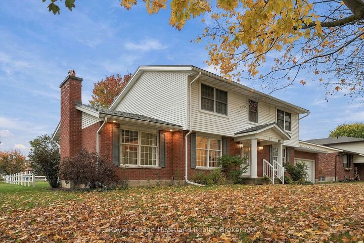 Property Photo:  62 King Street N  ON N0G 1Z0 