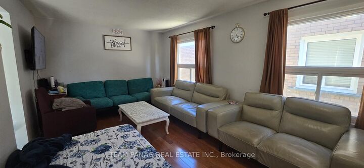 Property Photo:  8 Provence Trail  ON M9V 5B7 