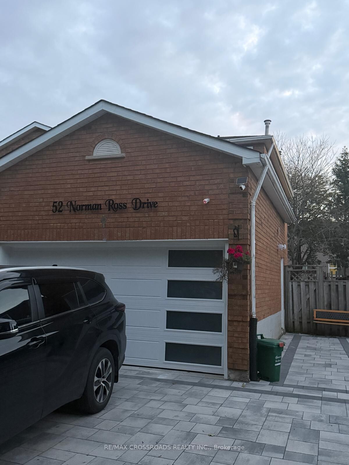 Property Photo:  52 Norman Ross Drive  ON L3S 2Z1 