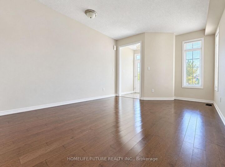 Property Photo:  81 Hurst Drive Main &Amp 2nd  ON L1T 0N8 