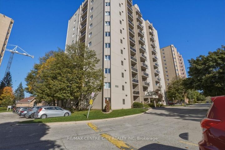 Property Photo:  858 Commissioners Road E 506  ON N6C 5Y5 