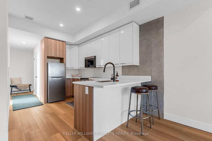 Property Photo:  169 James Street S 804  ON L8P 3A3 