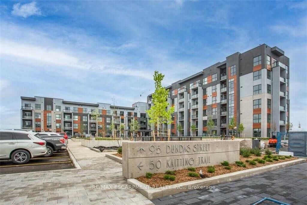 Property Photo: 95 Dundas Street W 507 ON L6M 5N4